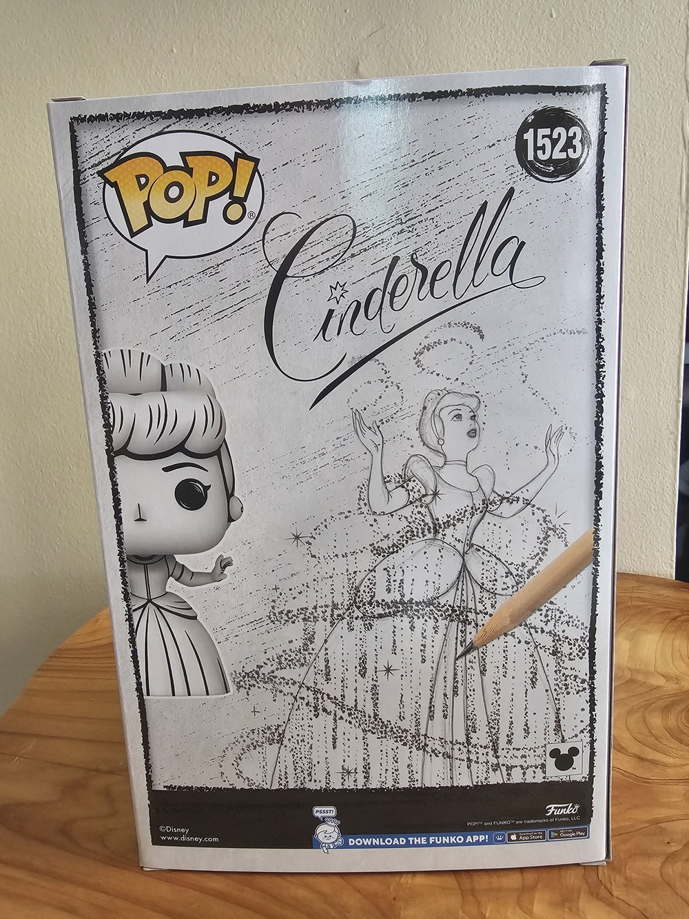 Funko Pop! Disney Cinderella Monochrome White Figure - Picture 4 of 7